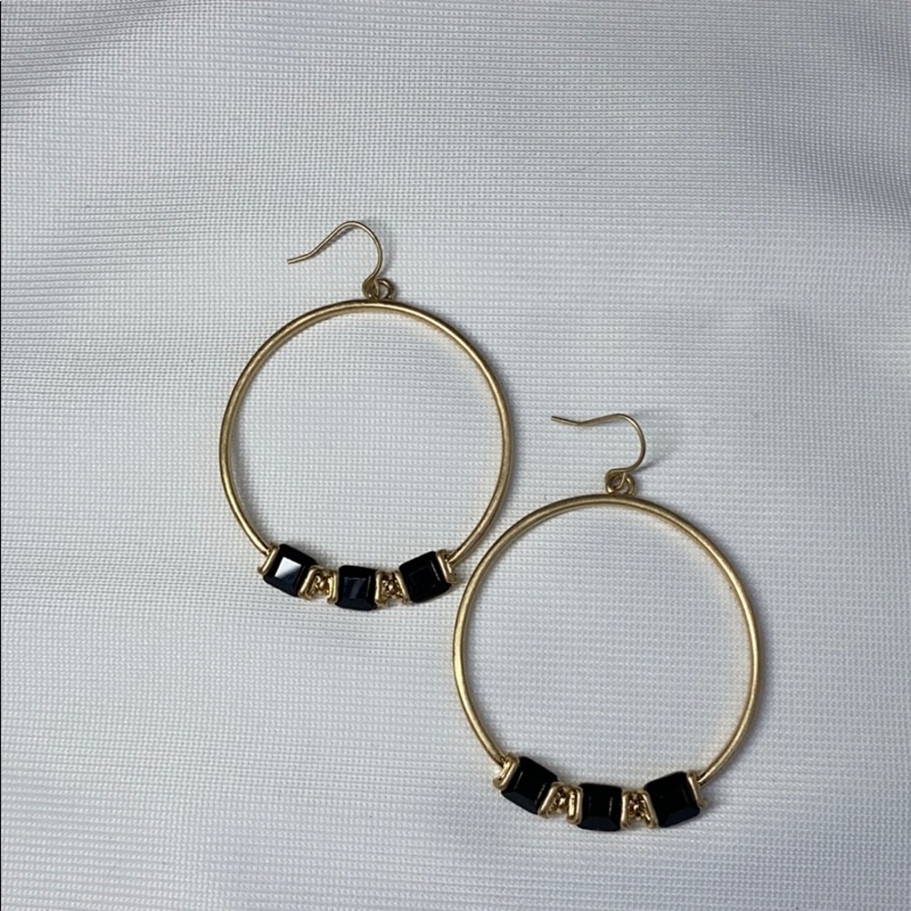 Kenneth Cole gold tone earrings
